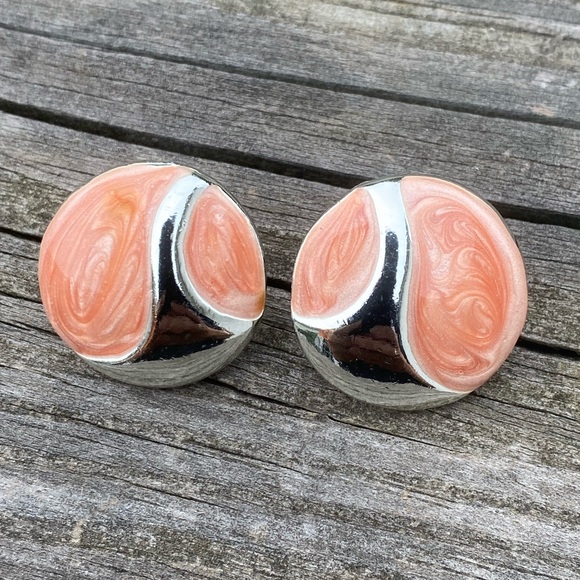 Vintage 80’s Peach Swirl Button Earrings post back silver tone setting - Picture 1 of 7